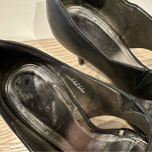 J. Crew Black Leather Heals w/ Grey Grosgrain Ribbon Strap & Zipper Detail - Picture 8 of 9